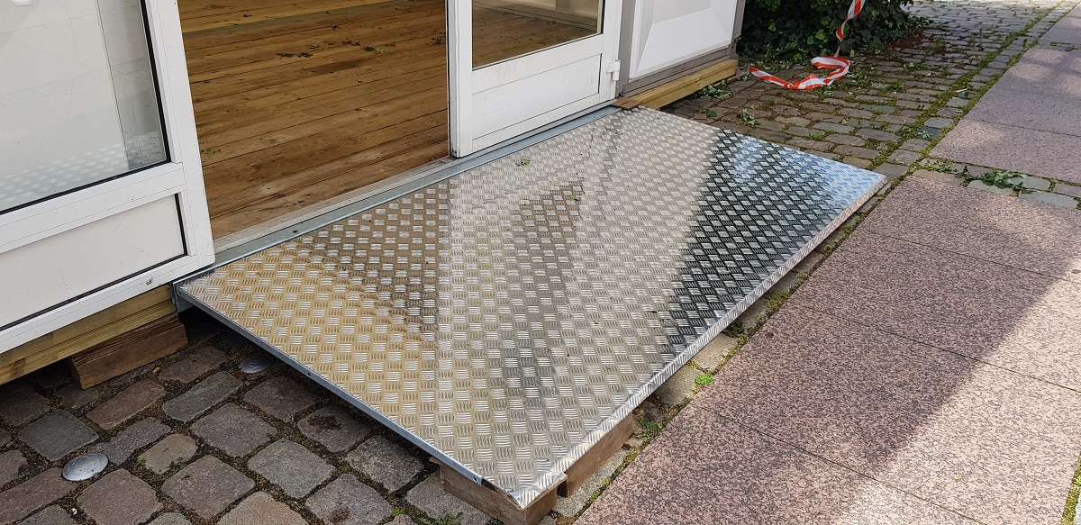 Zeltrampen aus Aluminium mit Stahlrahmen